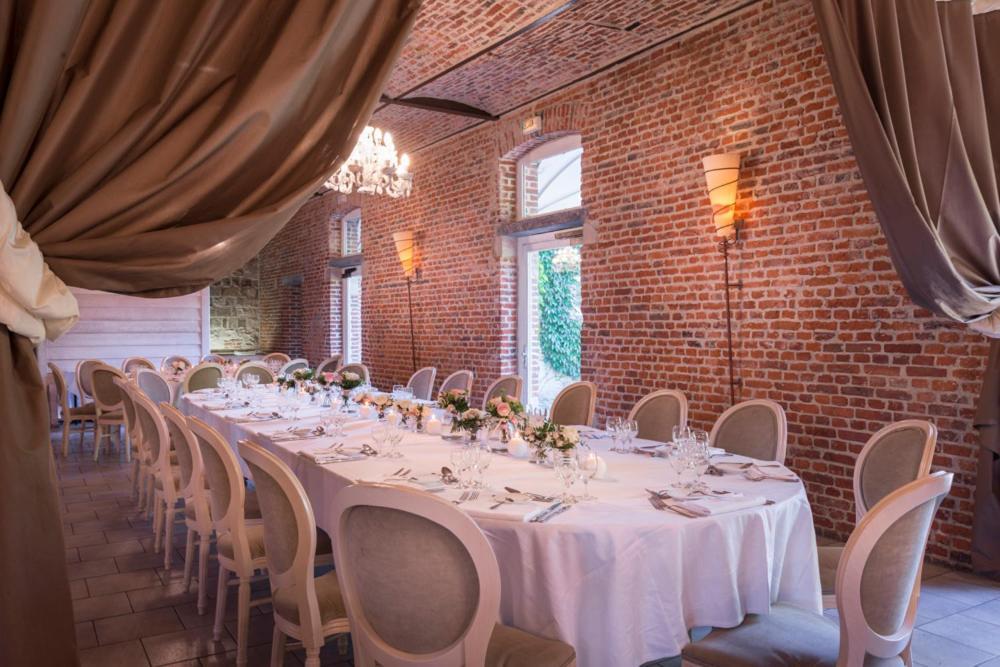 Logis-Hotel-Restaurant La Gentilhommiere Artres Екстер'єр фото