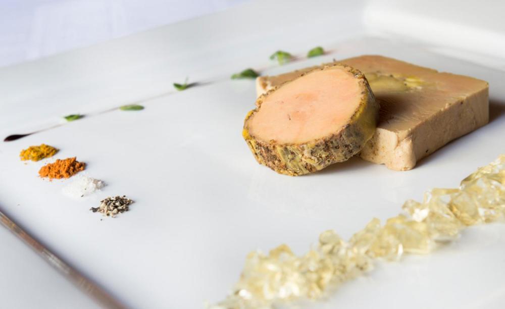 Logis-Hotel-Restaurant La Gentilhommiere Artres Екстер'єр фото