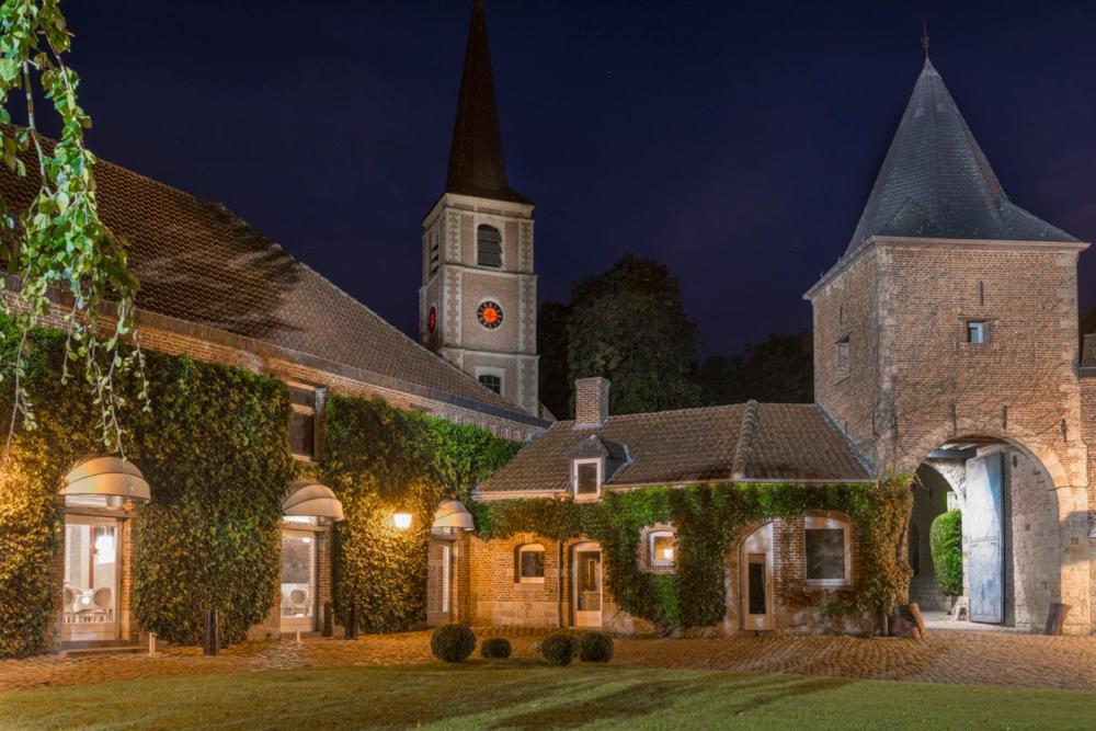Logis-Hotel-Restaurant La Gentilhommiere Artres Екстер'єр фото