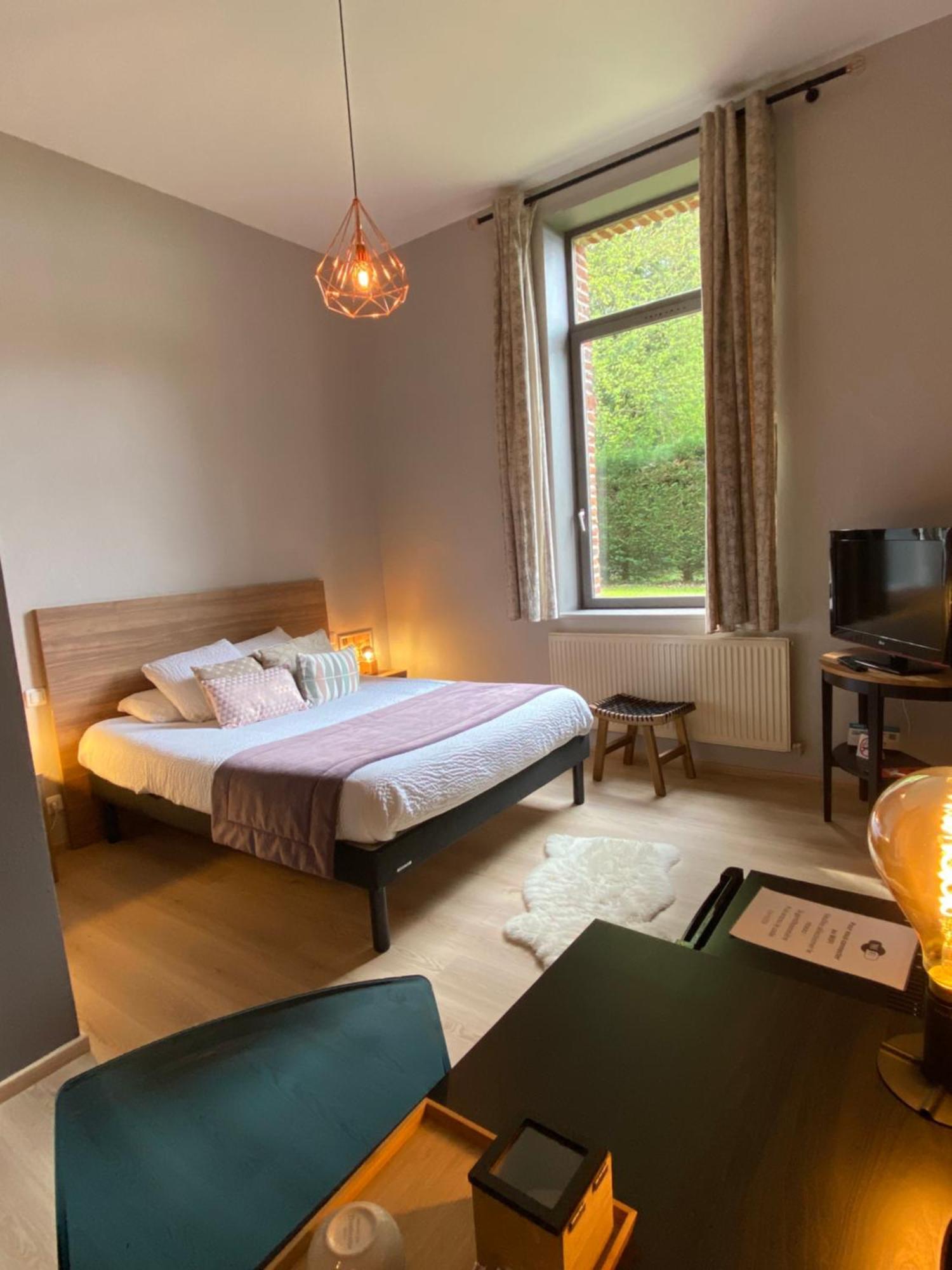 Logis-Hotel-Restaurant La Gentilhommiere Artres Екстер'єр фото
