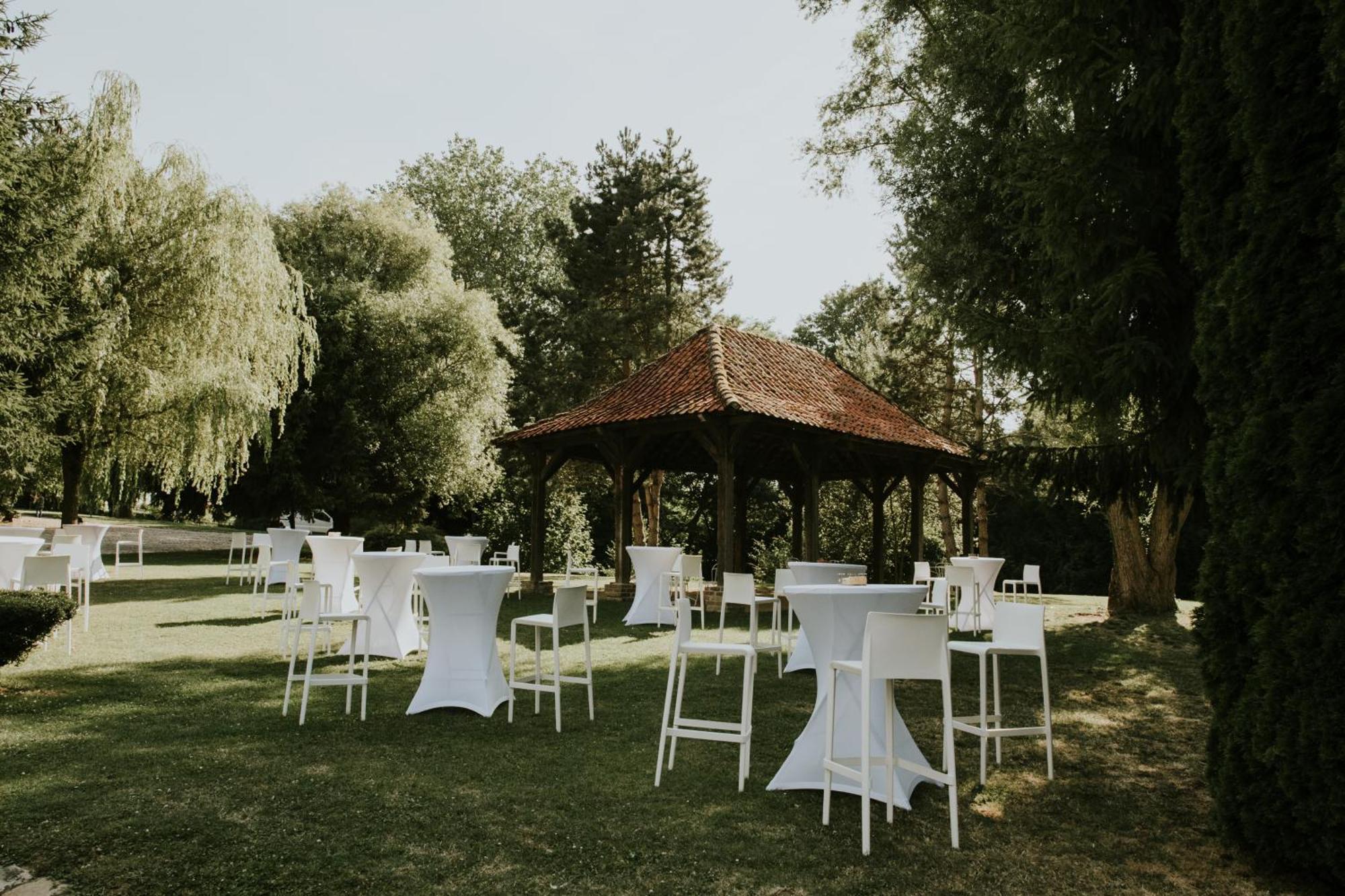 Logis-Hotel-Restaurant La Gentilhommiere Artres Екстер'єр фото